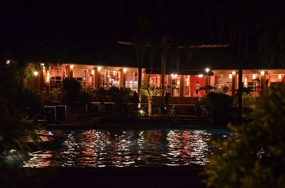 Iguazu Inn Hostel Пуэрто-Игуасу Экстерьер фото