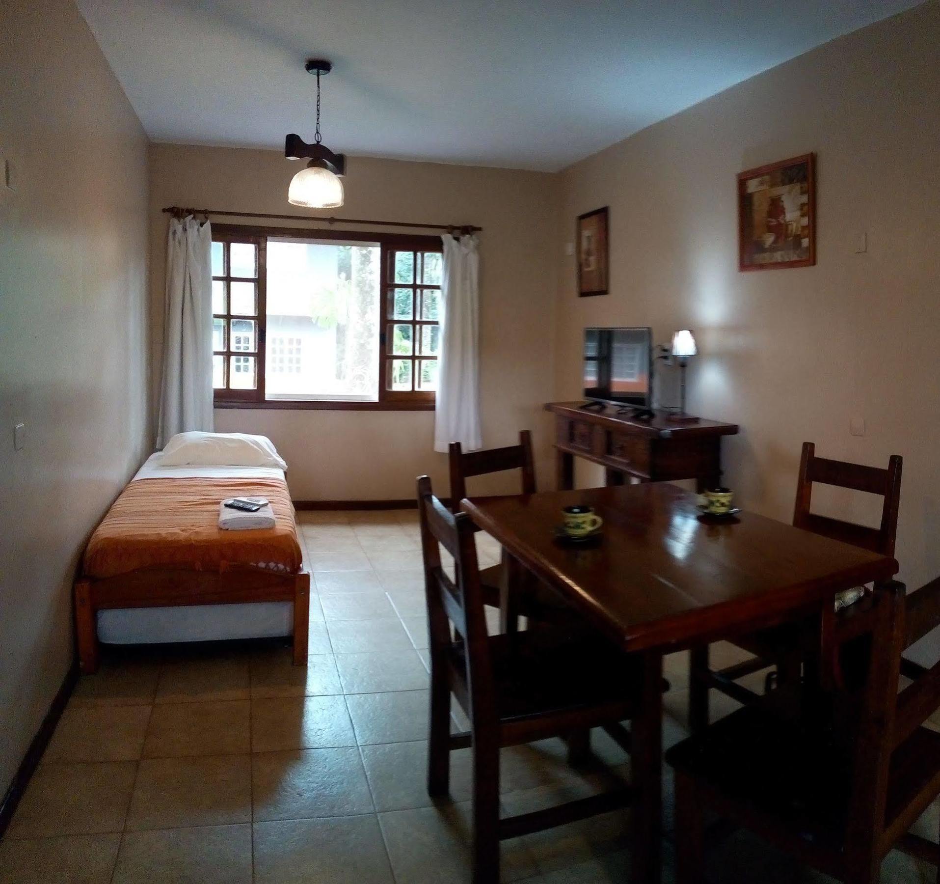 Iguazu Inn Hostel Пуэрто-Игуасу Экстерьер фото