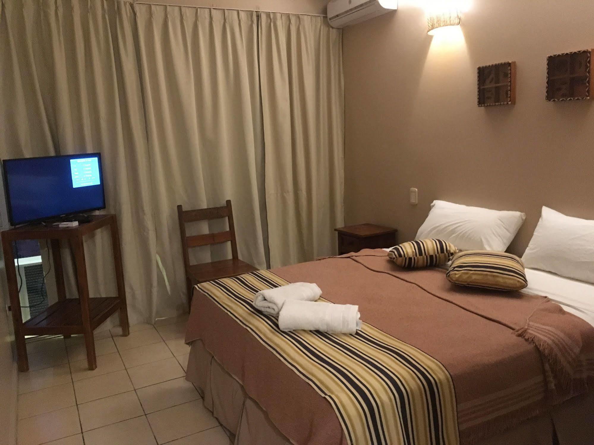 Iguazu Inn Hostel Пуэрто-Игуасу Экстерьер фото
